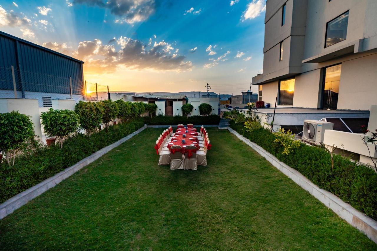 Hotel Cygnett Lite Alwar Esterno foto